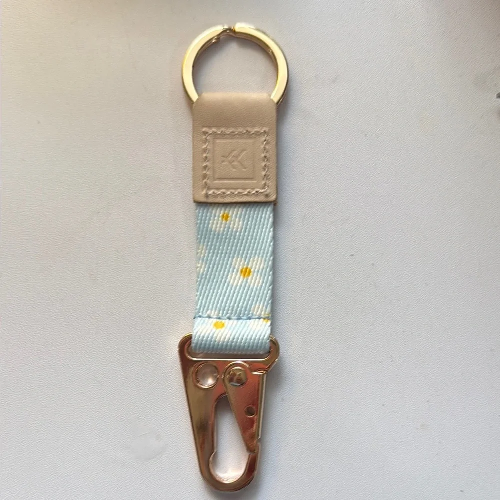 Floral Keychain Accessory Thread Wallets - Picture 3 of 4